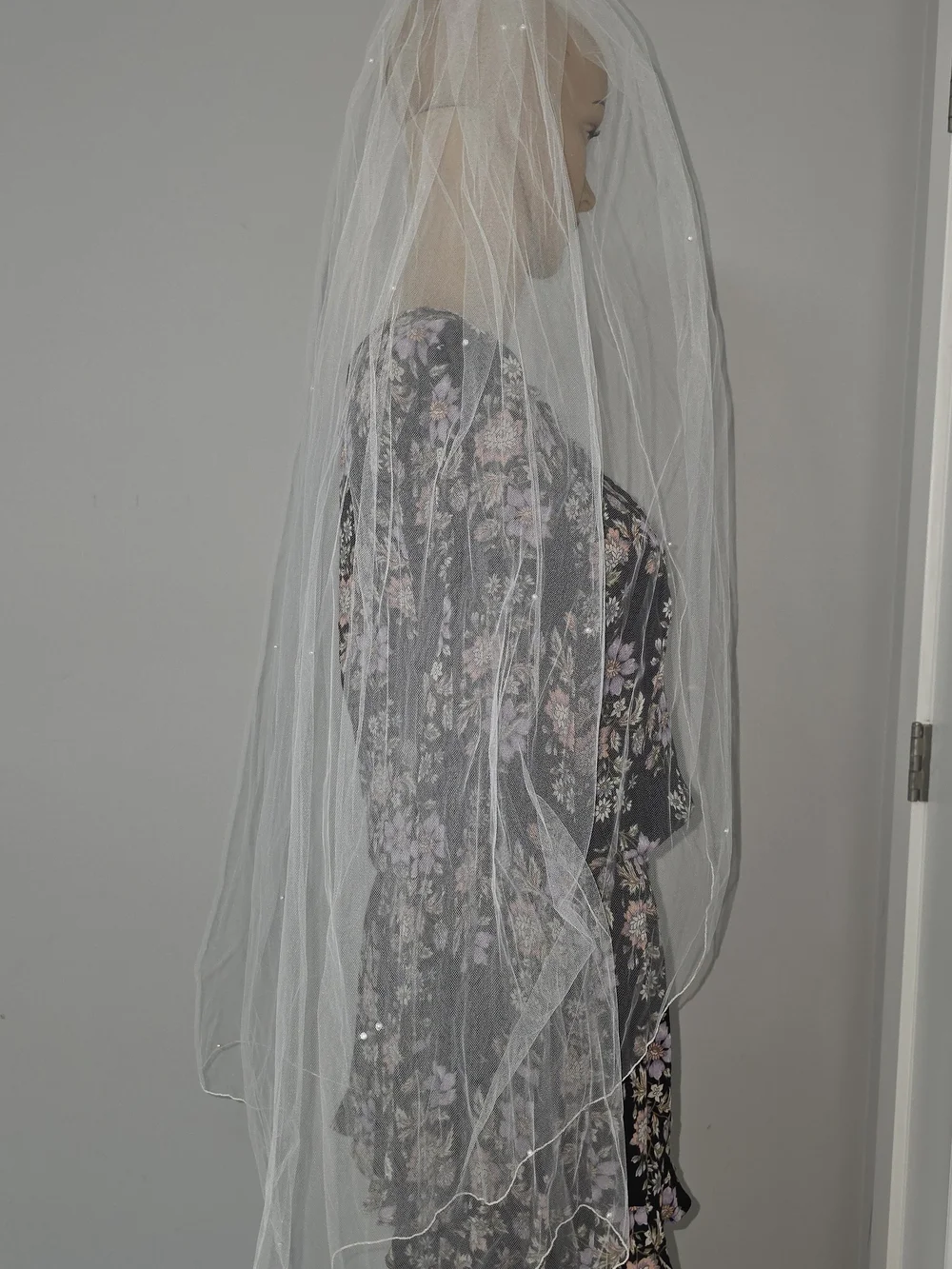 Vintage two-tier tulle bridal veil adorned delicate scattered pearls 36